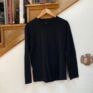 Uniqlo light sweater